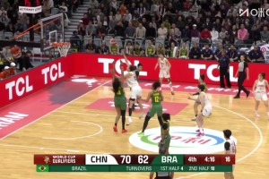 关键时刻还看双塔！巴西女篮将比分最近，韩旭张子宇连续取分稳住局势